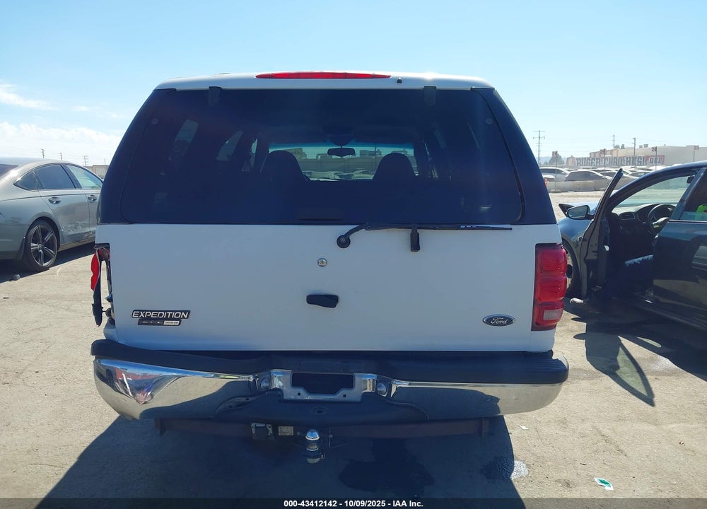 2000 FORD EXPEDITION XLT VIN: 1FMRU15L1YLC20127