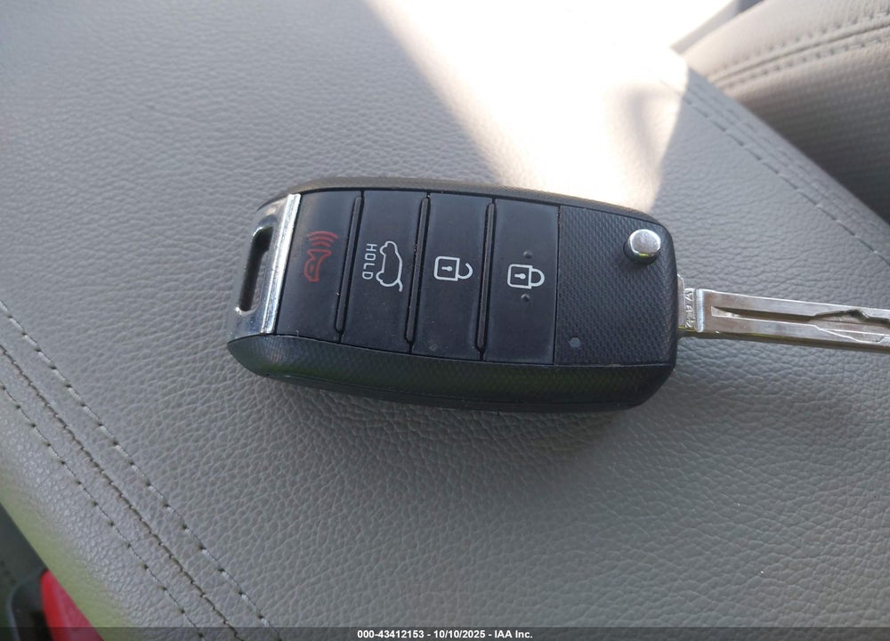 2017 KIA SPORTAGE LX VIN: KNDPMCAC0H7172108