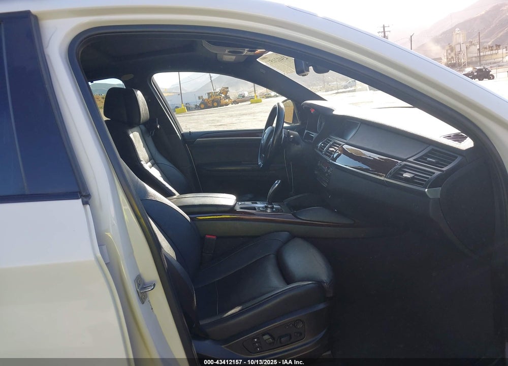 2013 BMW X6 VIN: 5UXFG2C54DL788454