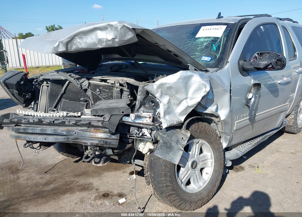 2012 CHEVROLET TAHOE VIN: 1GNSCBE01CR173389