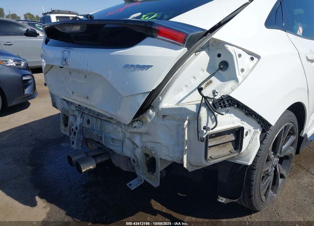 2018 HONDA CIVIC VIN: SHHFK7H42JU425337