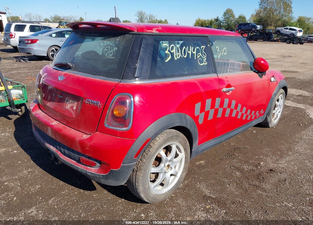 2010 MINI COOPER S VIN: WMWMF7C56ATZ34628