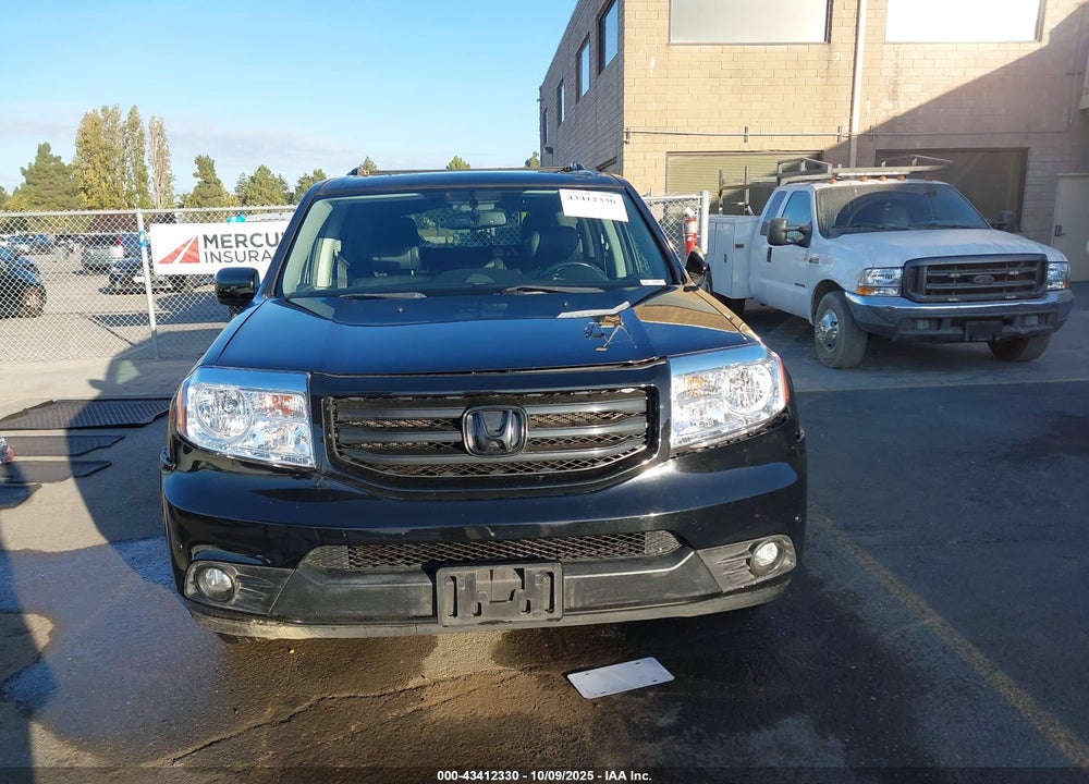 2015 HONDA PILOT TOURING VIN: 5FNYF3H96FB011178