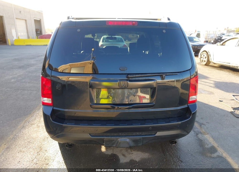 2015 HONDA PILOT TOURING VIN: 5FNYF3H96FB011178