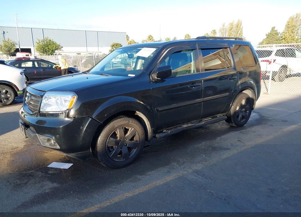 2015 HONDA PILOT TOURING VIN: 5FNYF3H96FB011178