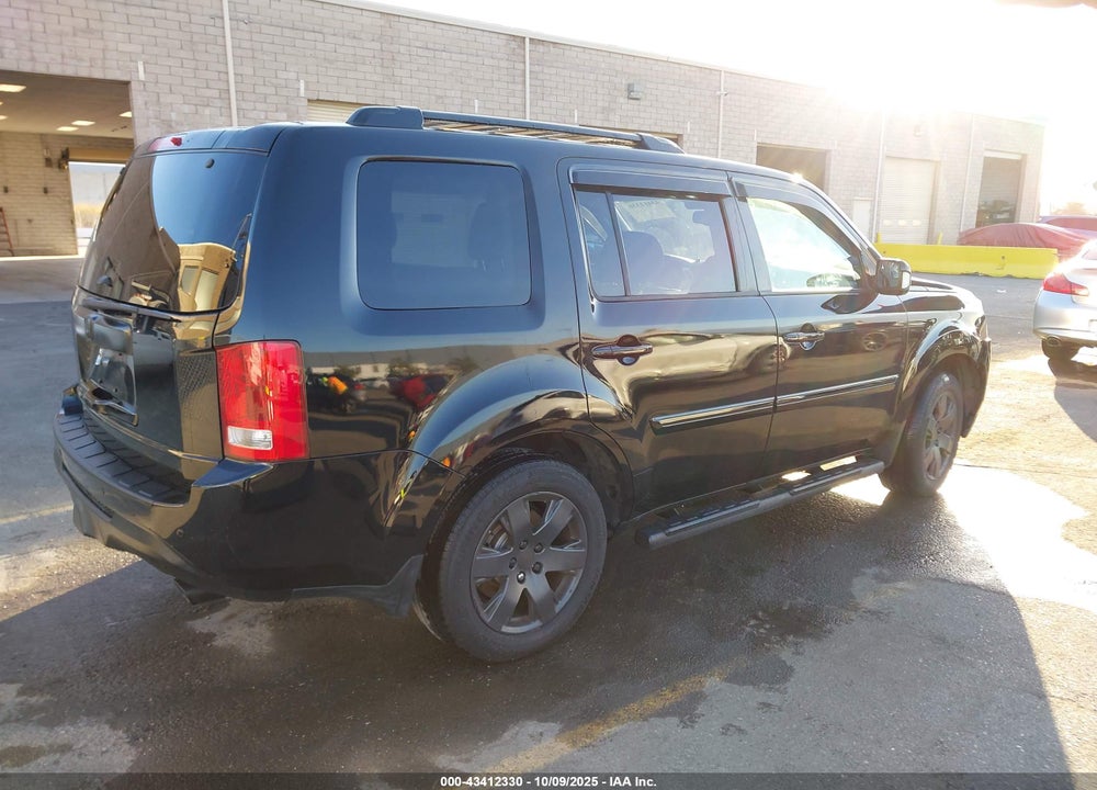 2015 HONDA PILOT TOURING VIN: 5FNYF3H96FB011178
