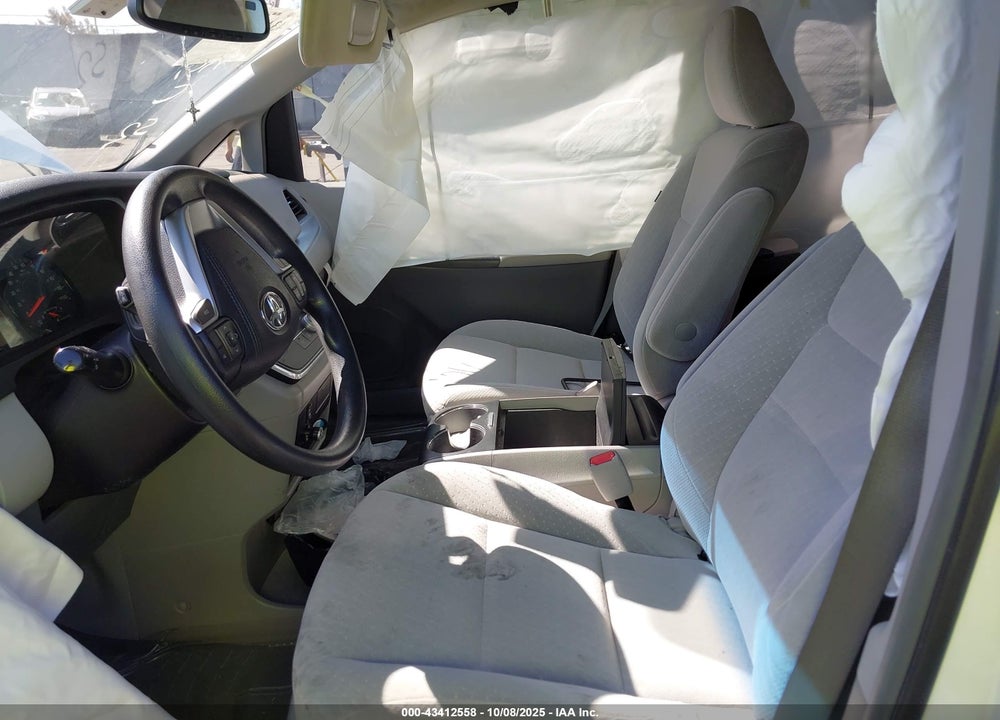 2016 TOYOTA SIENNA LE 8 PASSENGER VIN: 5TDKK3DC0GS717160