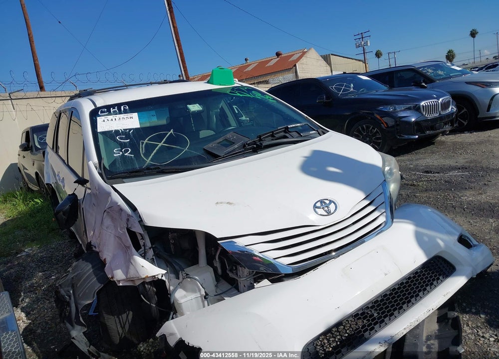 2016 TOYOTA SIENNA LE 8 PASSENGER VIN: 5TDKK3DC0GS717160