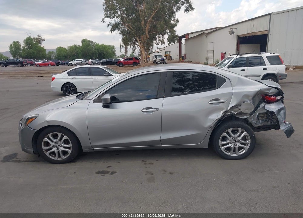 2016 SCION IA VIN: 3MYDLBZV0GY113547
