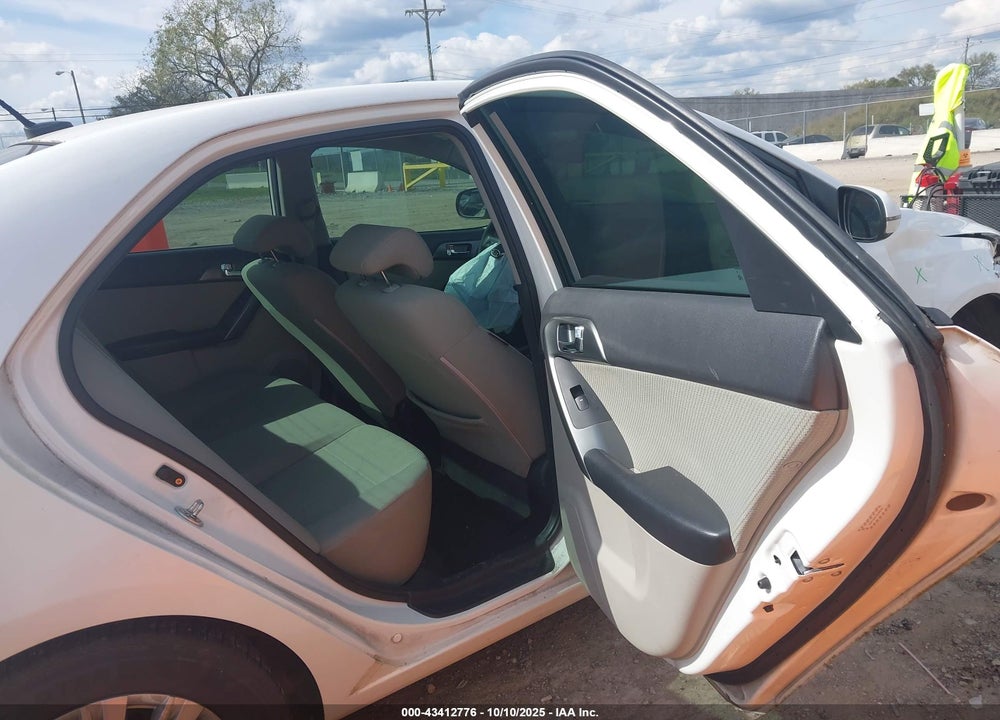 2013 KIA FORTE VIN: KNAFU4A27D5740740