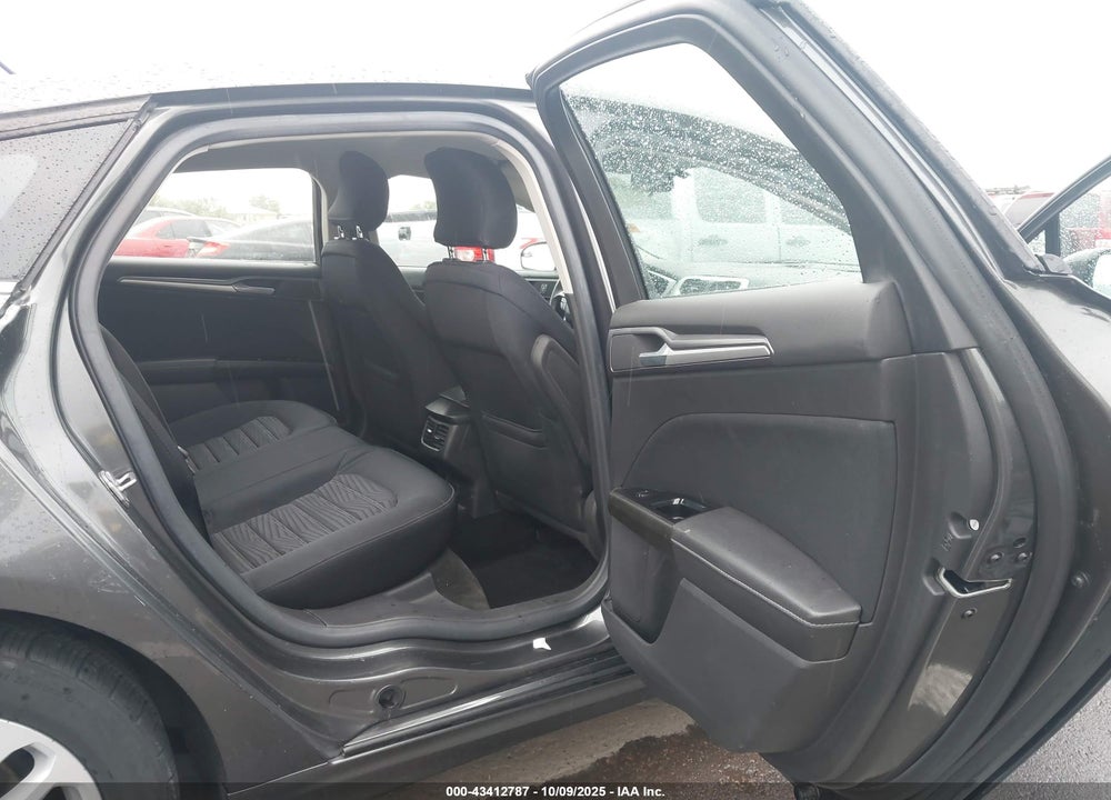 2016 FORD FUSION SE VIN: 1FA6P0HDXG5125684