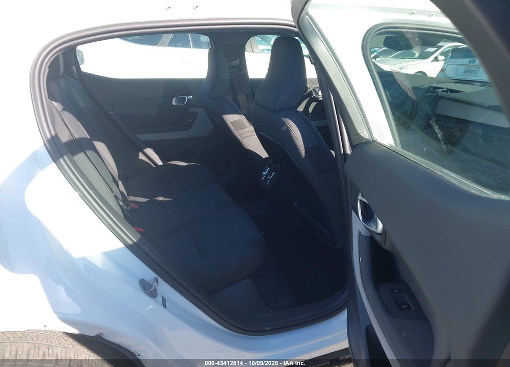 2024 POLESTAR 2 LONG RANGE SINGLE MOTOR/LONG RANGE SINGLE MOTOR PLUS VIN: YSMFE3KA9RL231563