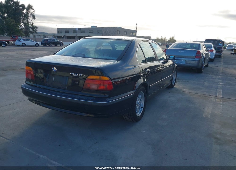 2000 BMW 528I VIN: WBADM5340YBY18231