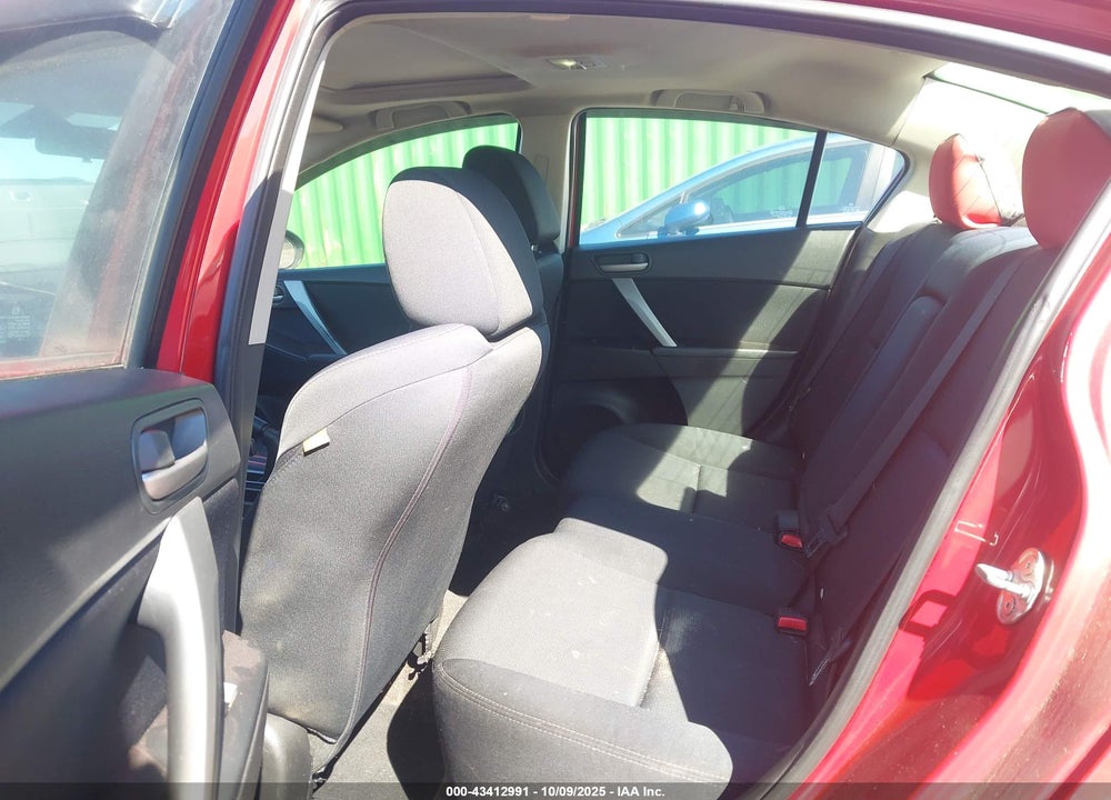 2011 MAZDA 3 VIN: JM1BL1U59B1399936