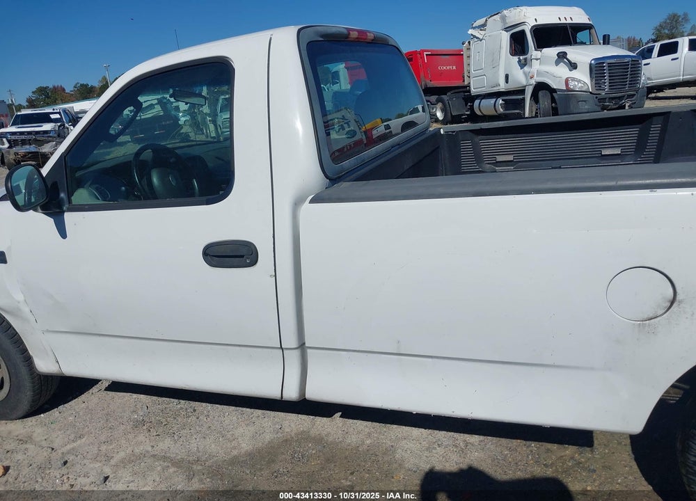 2002 FORD F-150 VIN: 1FTRF17262NB97443