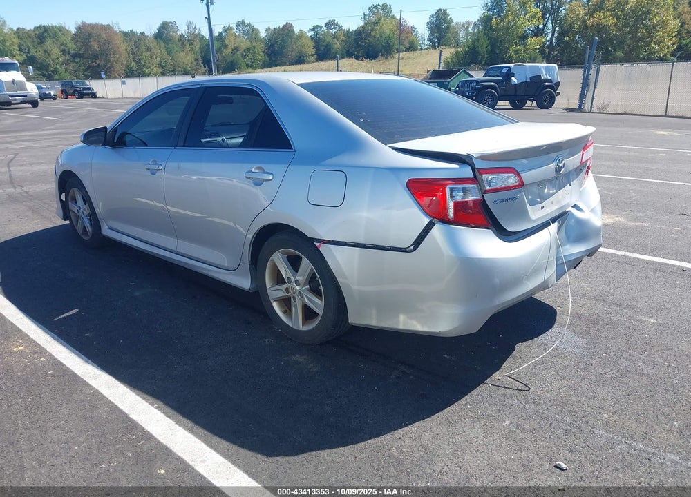 2013 TOYOTA CAMRY SE VIN: 4T1BF1FK8DU243667