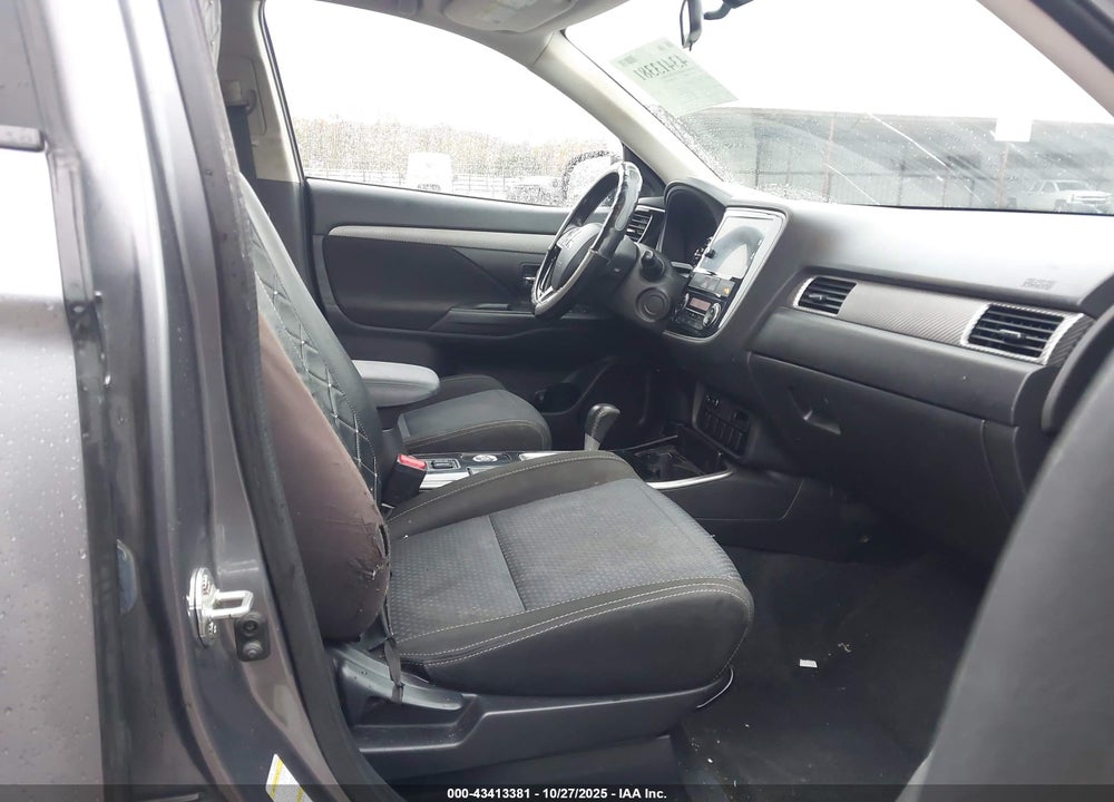 2018 MITSUBISHI OUTLANDER VIN: JA4AZ3A30JJ003443