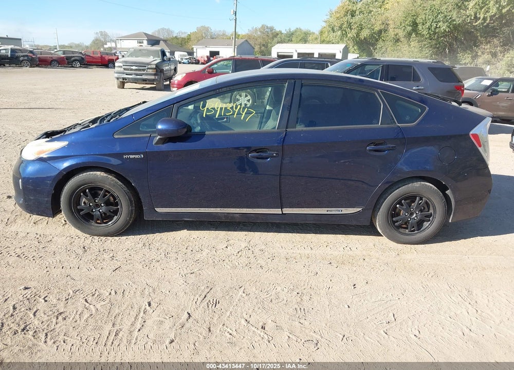 2013 TOYOTA PRIUS THREE VIN: JTDKN3DU0D0352011