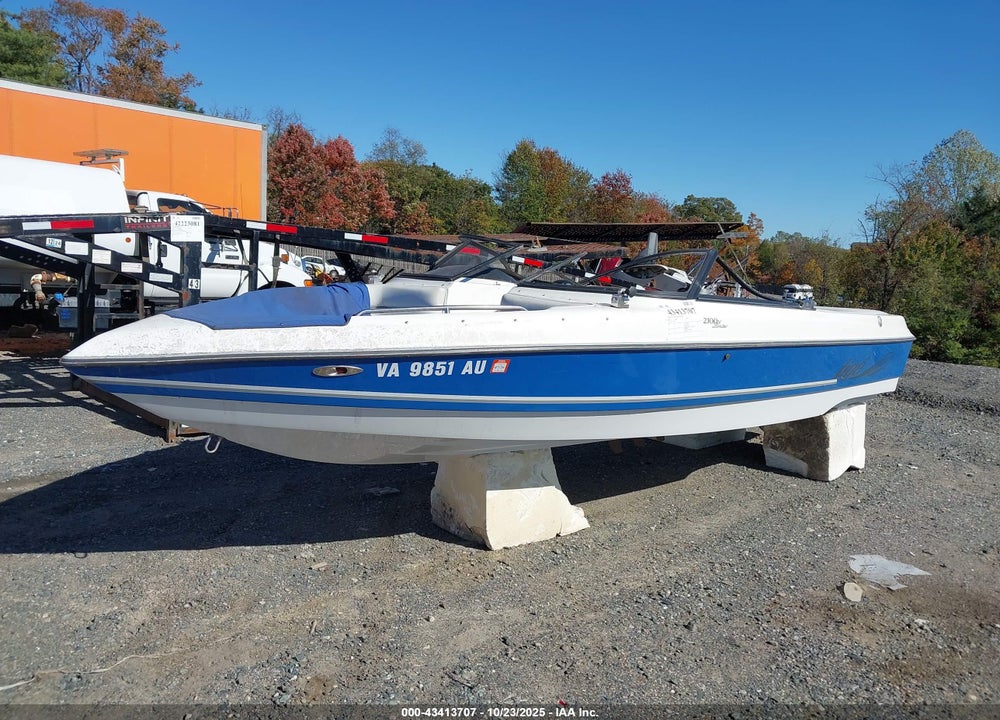 2000 TIGE 2300V VIN: TIXL4331F000