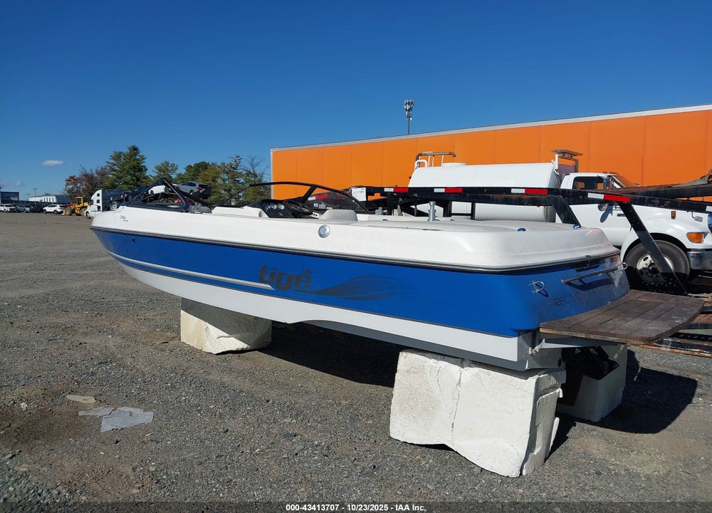 2000 TIGE 2300V VIN: TIXL4331F000