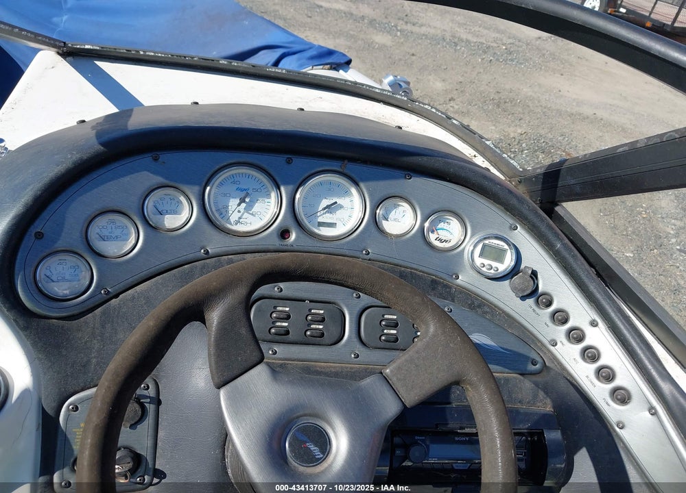 2000 TIGE 2300V VIN: TIXL4331F000