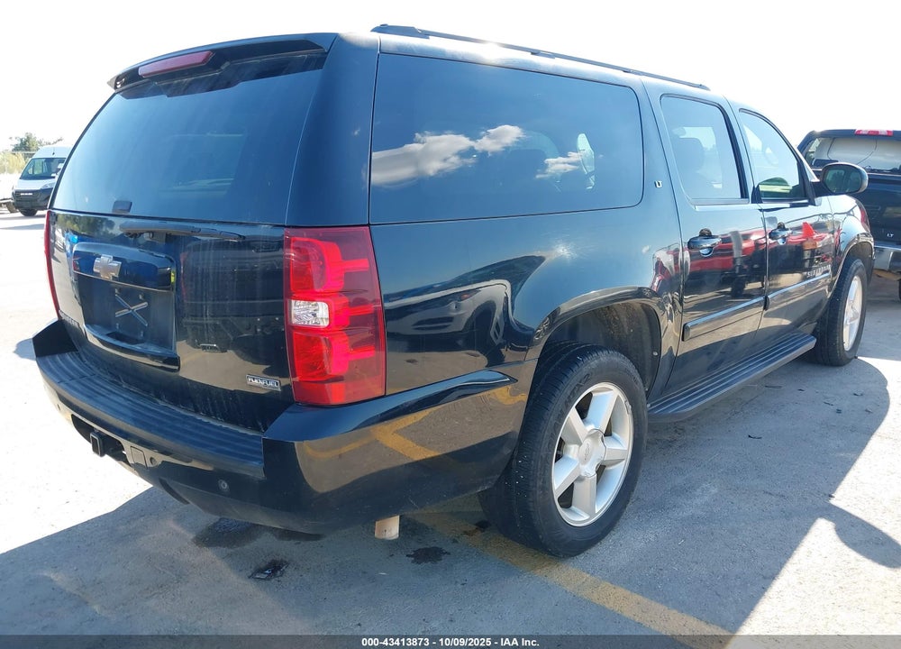 2008 CHEVROLET SUBURBAN 1500 LT VIN: 1GNFC16088R197853