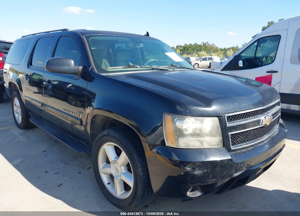 2008 CHEVROLET SUBURBAN 1500 LT VIN: 1GNFC16088R197853