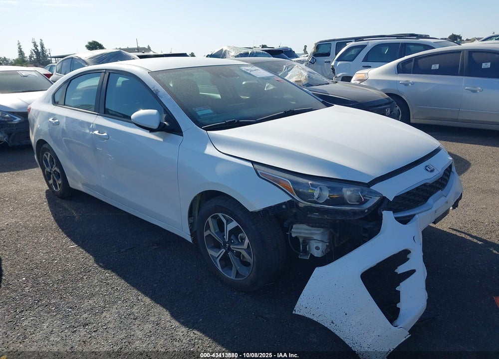 2021 KIA FORTE LXS VIN: 3KPF24AD0ME369385