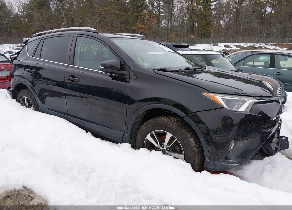 2018 TOYOTA RAV4 XLE VIN: 2T3RFREV9JW728346