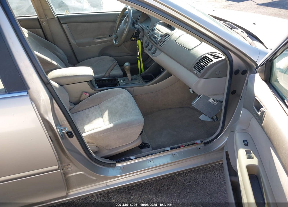 2002 TOYOTA CAMRY LE VIN: JTDBE32K120127837