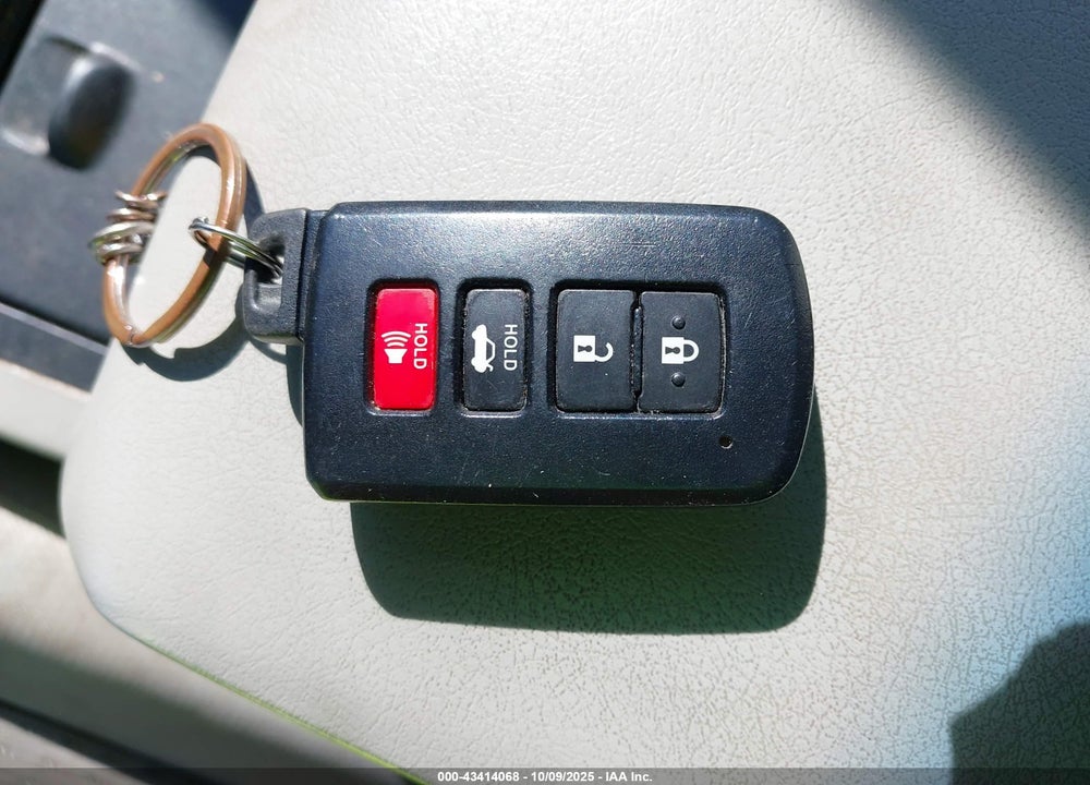 2012 TOYOTA CAMRY HYBRID XLE VIN: 4T1BD1FK8CU019058