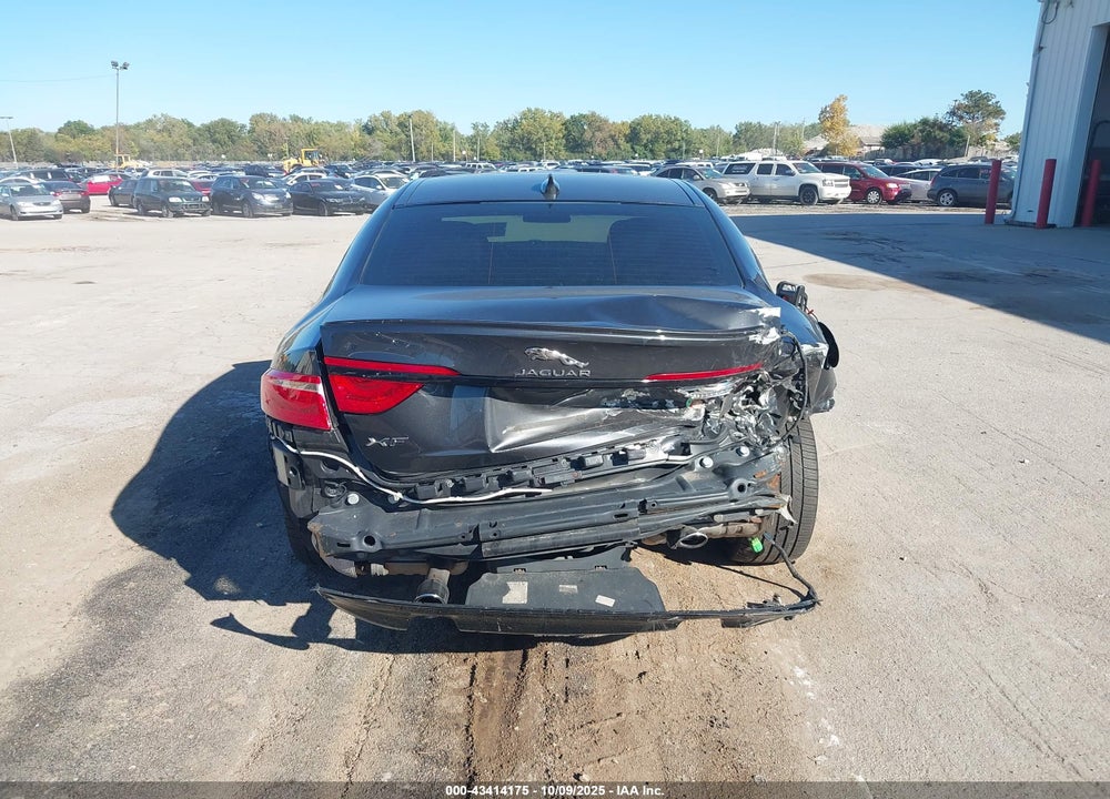 2017 JAGUAR XF VIN: SAJBG4BV6HCY34659