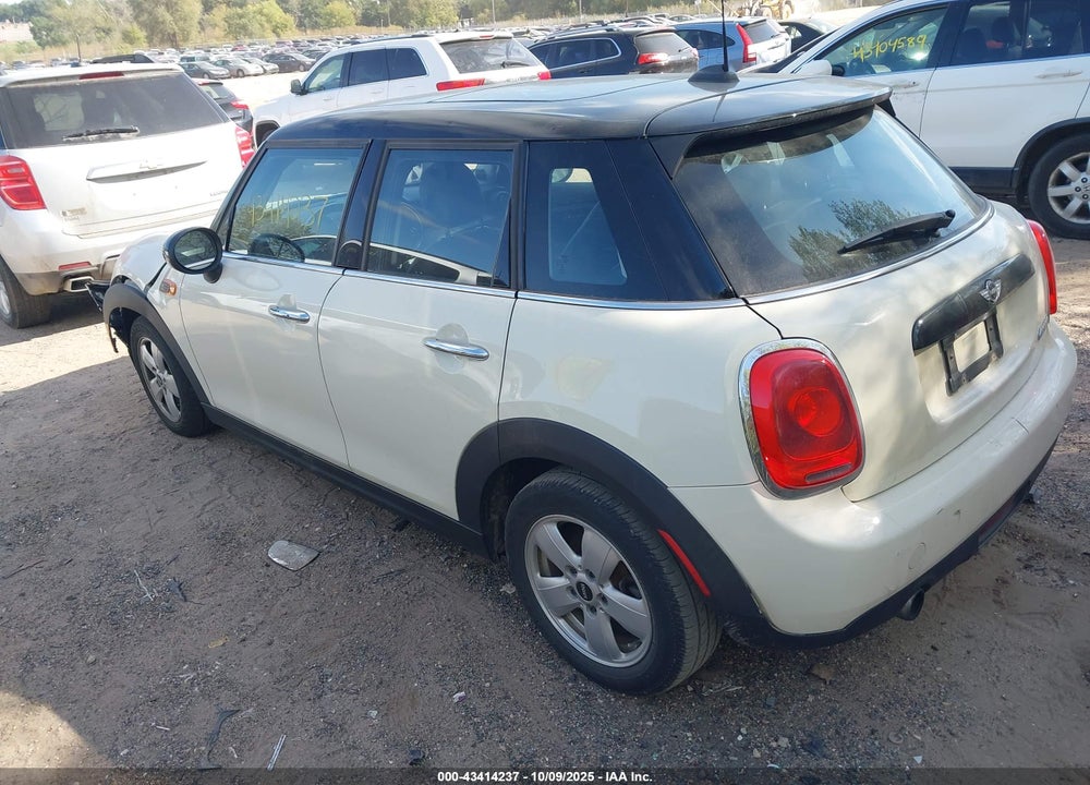 2016 MINI HARDTOP COOPER VIN: WMWXU1C5XG2D09554