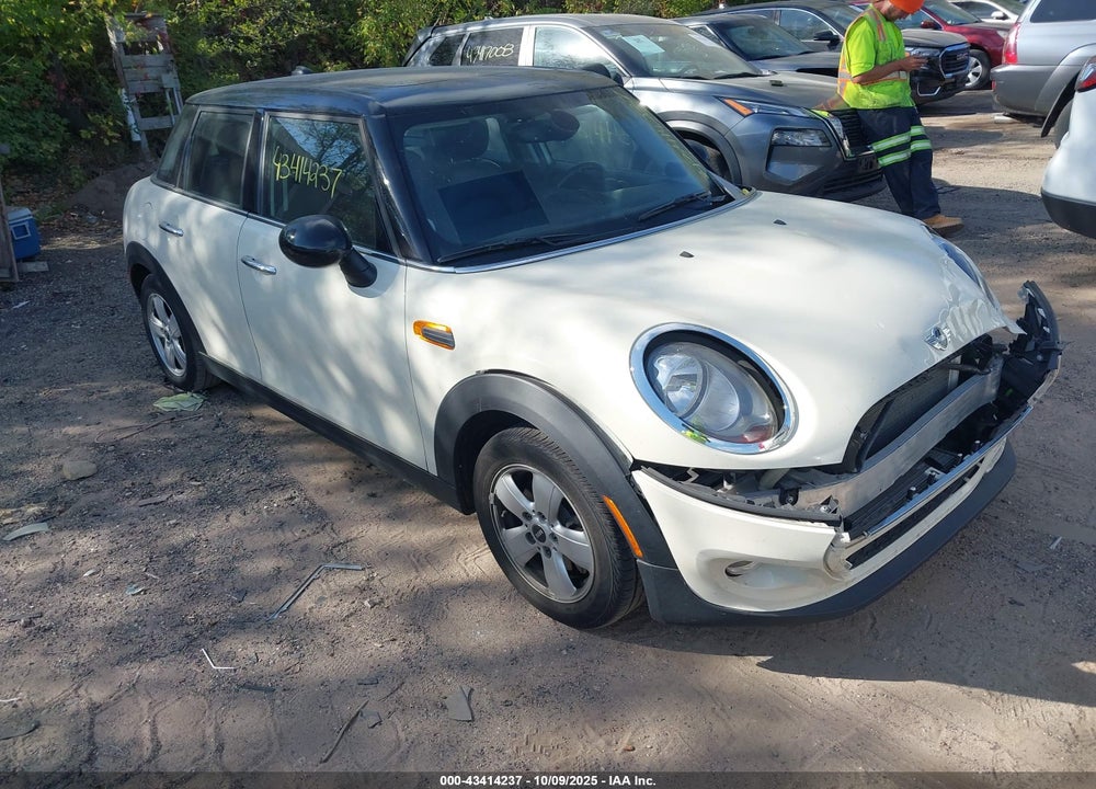 2016 MINI HARDTOP COOPER VIN: WMWXU1C5XG2D09554