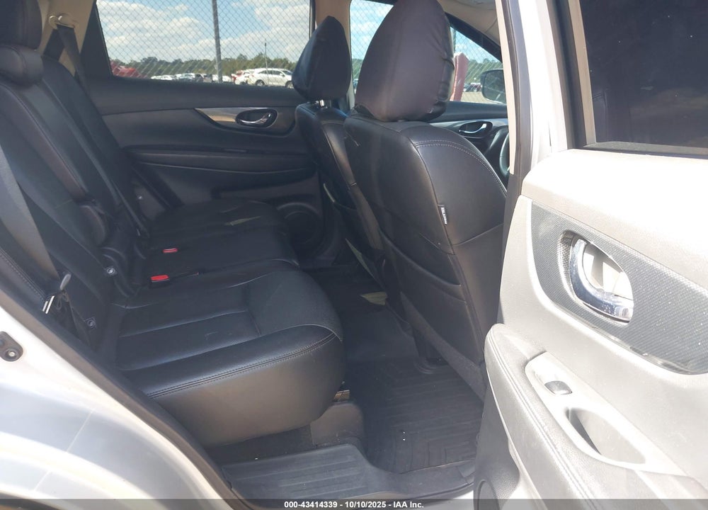 2016 NISSAN ROGUE SL VIN: 5N1AT2MV9GC843664
