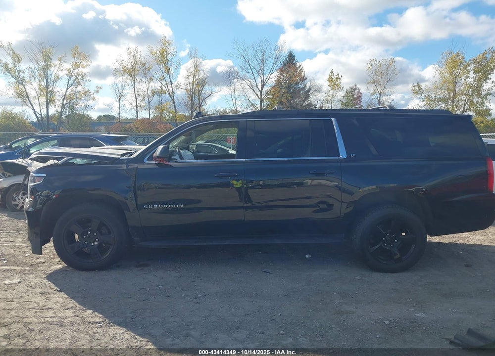 2018 CHEVROLET SUBURBAN LT VIN: 1GNSKHKC7JR403132
