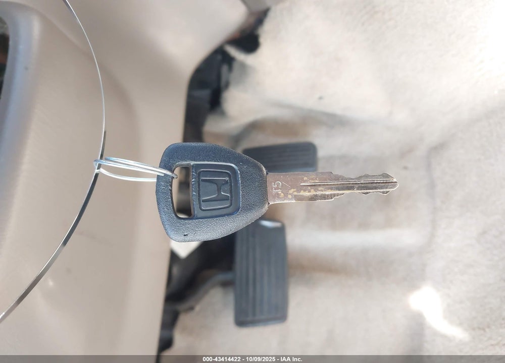 1999 HONDA ACCORD LX VIN: 1HGCG6650XA046755
