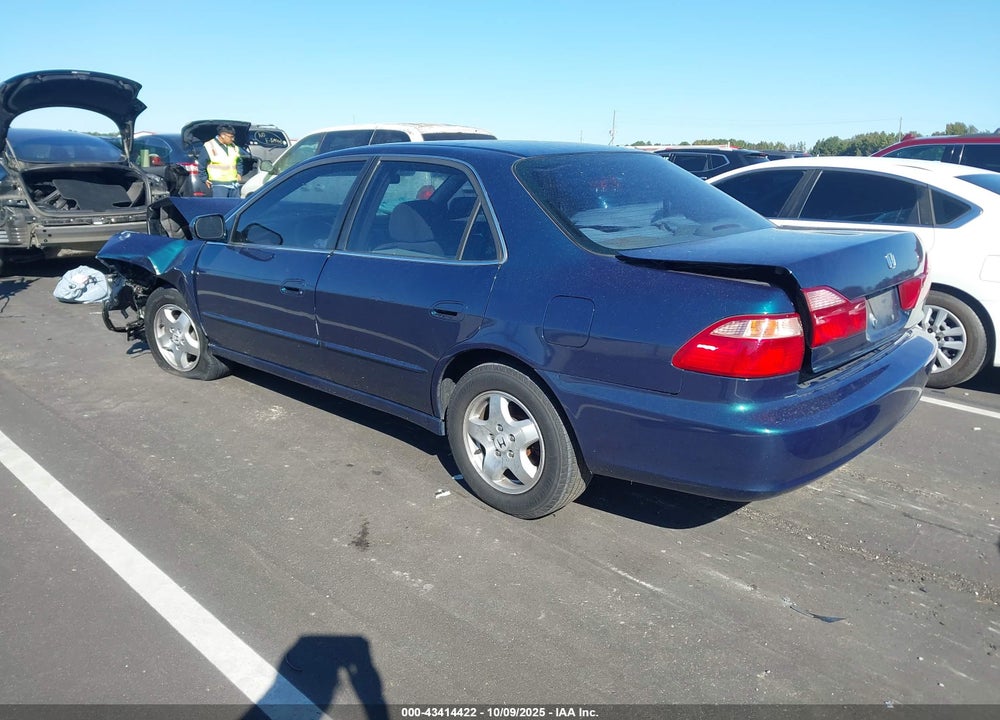 1999 HONDA ACCORD LX VIN: 1HGCG6650XA046755