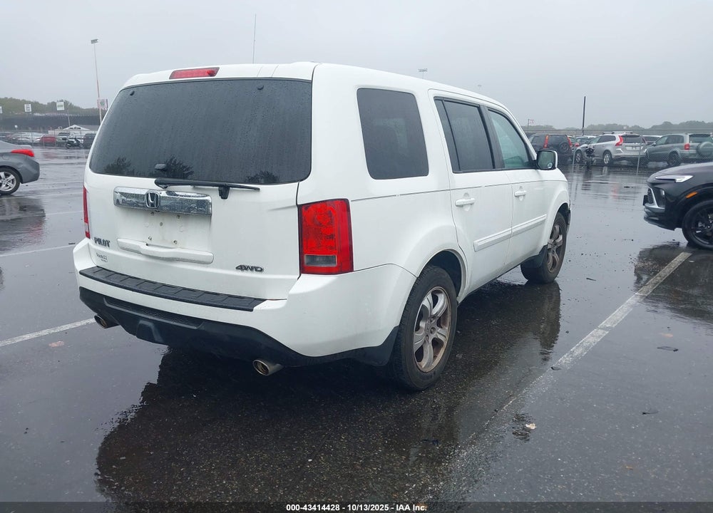 2014 HONDA PILOT VIN: 5FNYF4H41EB005071