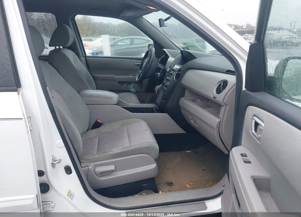 2014 HONDA PILOT VIN: 5FNYF4H41EB005071
