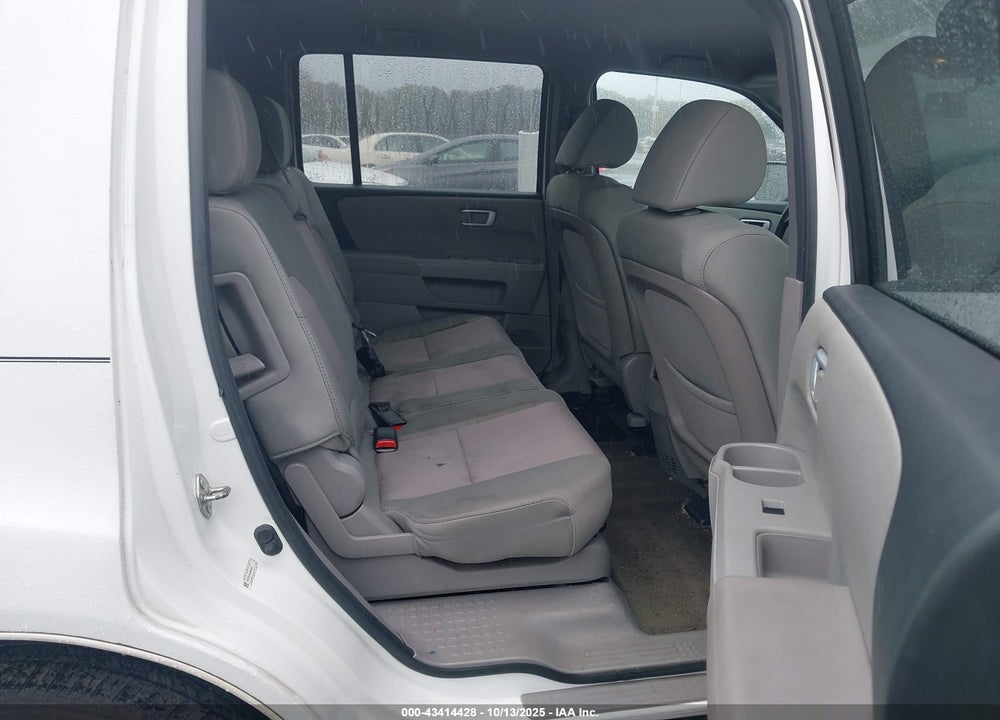 2014 HONDA PILOT VIN: 5FNYF4H41EB005071
