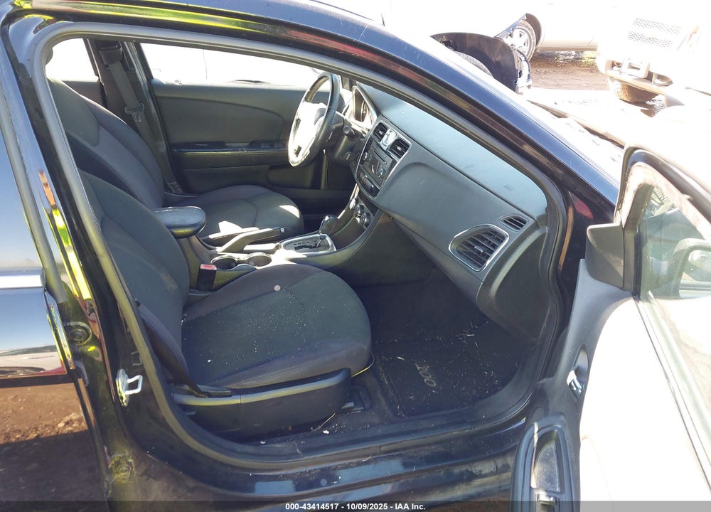 2012 CHRYSLER 200 VIN: 1C3CCBBG8CN188465