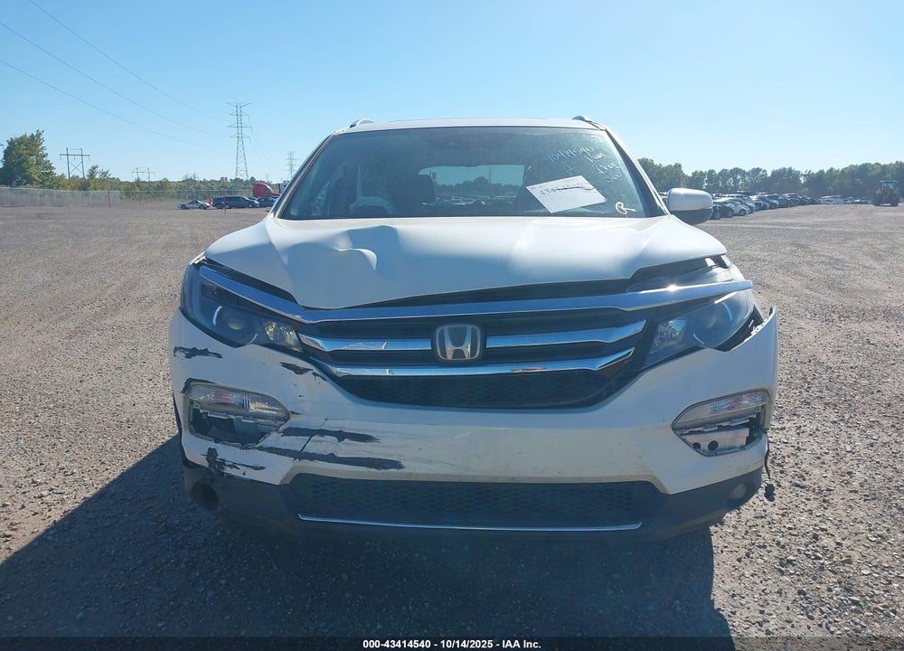 2018 HONDA PILOT VIN: 5FNYF5H98JB015527