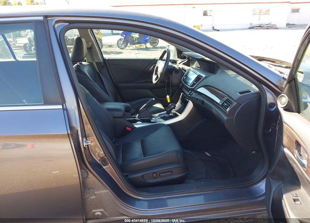 2016 HONDA ACCORD EX-L VIN: 1HGCR2F85GA079912