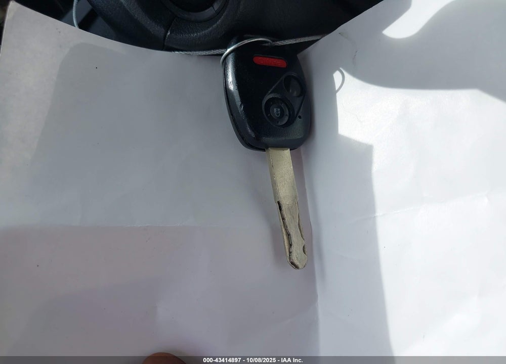 2008 HONDA CIVIC VIN: 1HGFA16518L046500