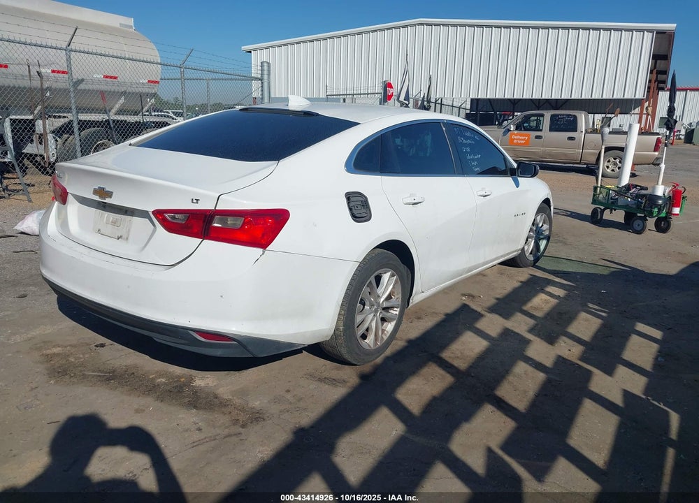 2018 CHEVROLET MALIBU LT VIN: 1G1ZD5ST3JF125128
