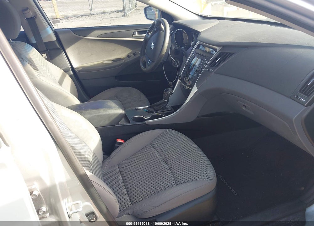 2011 HYUNDAI SONATA VIN: 5NPEB4ACXBH265398