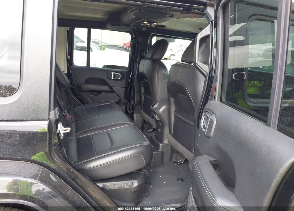 2023 JEEP WRANGLER 4XE SAHARA 4X4 VIN: 1C4JJXP64PW630633