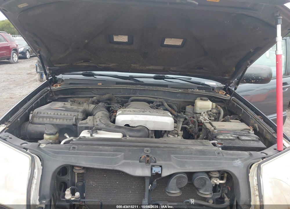 2005 TOYOTA 4RUNNER SR5 V8 VIN: JTEBT14R350049937