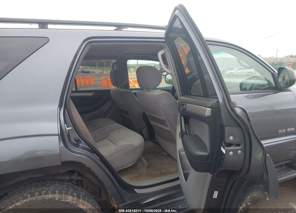 2005 TOYOTA 4RUNNER SR5 V8 VIN: JTEBT14R350049937